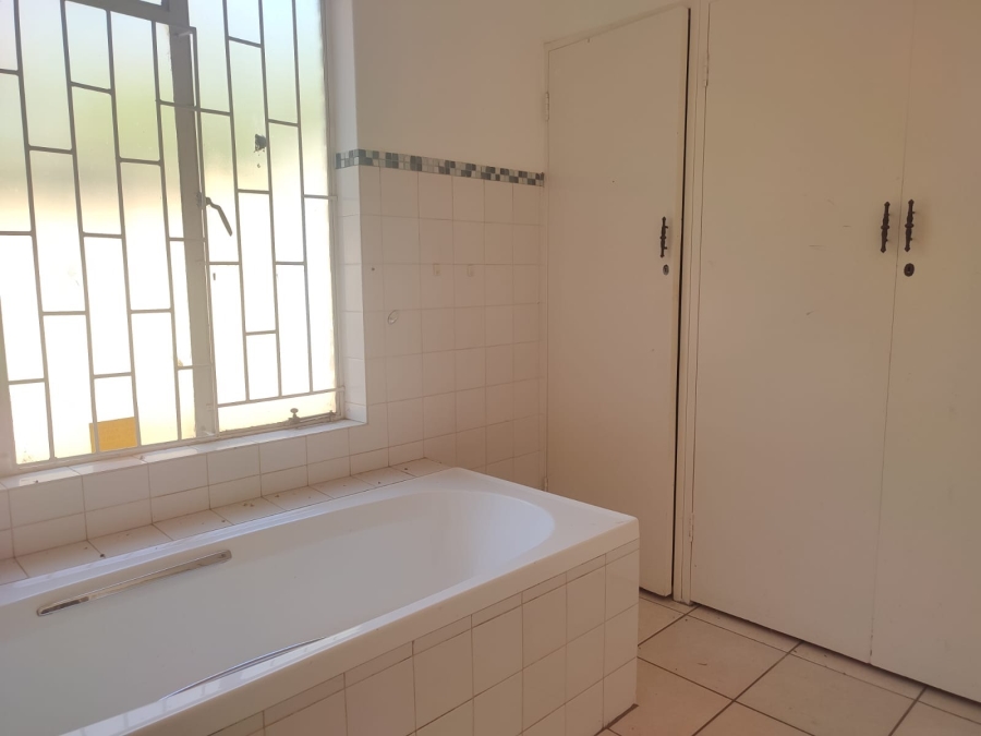 3 Bedroom Property for Sale in Rustenburg Rural North West